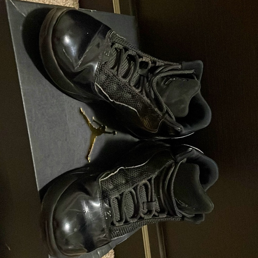 All black jordan 23’s